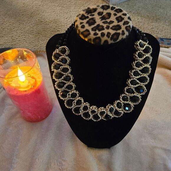 STATEMENT BLACK CHUNKY NECKLACE DONE IN GOLD - Picture 1 of 7